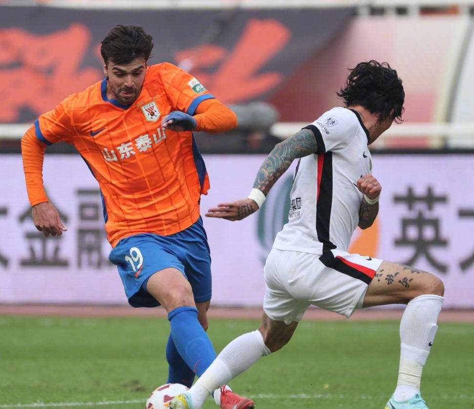 国际比赛日国王杯焦点战;山东泰山止住颓势;管理层满意;赛季目标并未改变(山东泰山足球俱乐部表现低迷) 国际比赛日国王杯焦点战;山东泰山止住颓势;管理层满意;赛季目标并未改变(山东泰山足球俱乐部表现低迷)