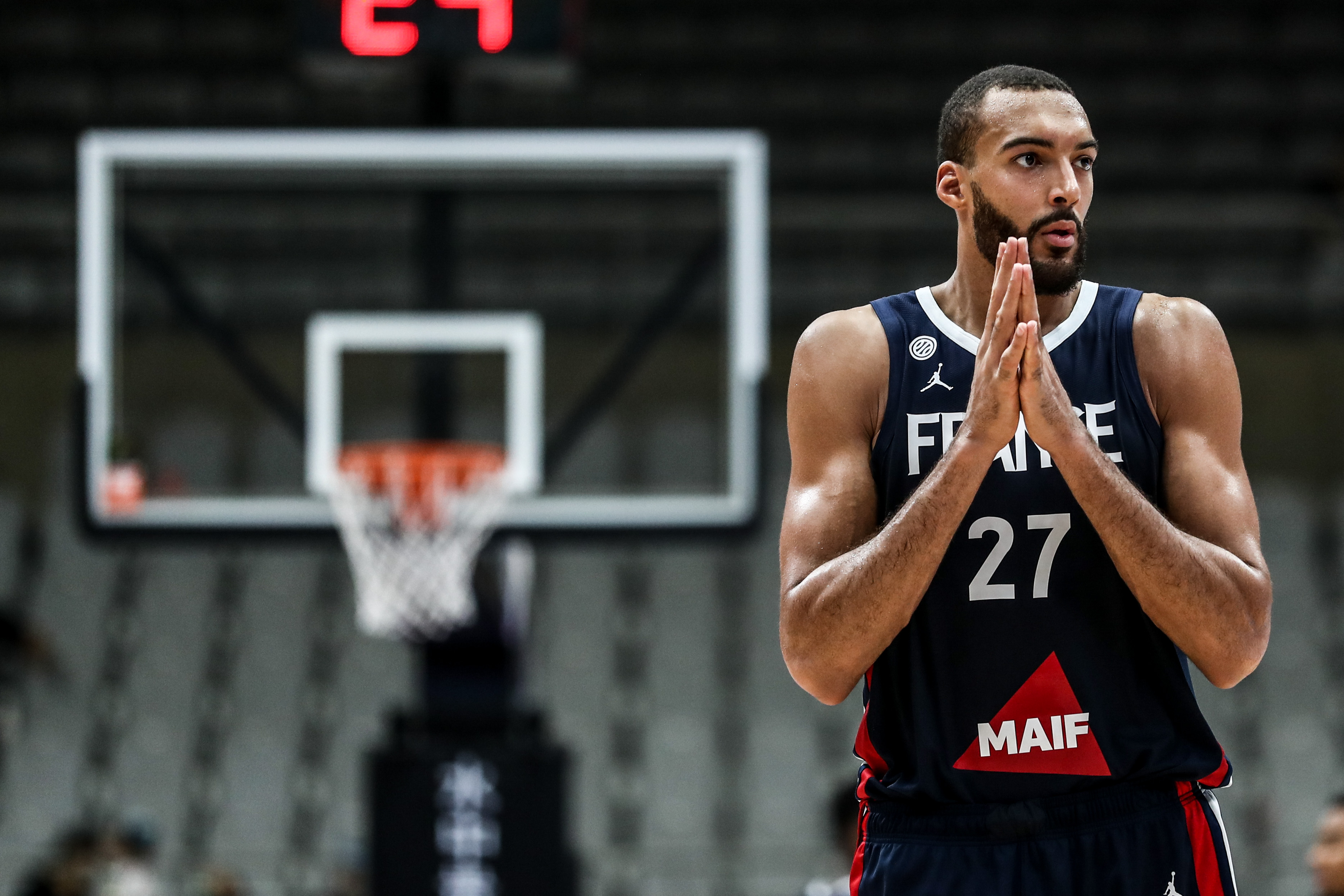 包含里昂发布备战花絮;国际比赛日战术微调;CBA常规赛任务艰巨;训练强度明显提升的词条 包含里昂发布备战花絮;国际比赛日战术微调;CBA常规赛任务艰巨;训练强度明显提升的词条